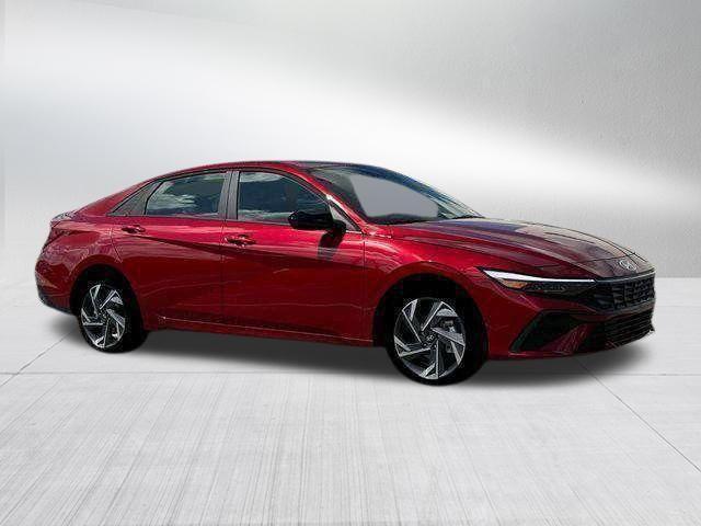 Hyundai Elantra  2025