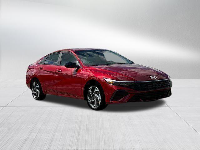 Hyundai Elantra  2025