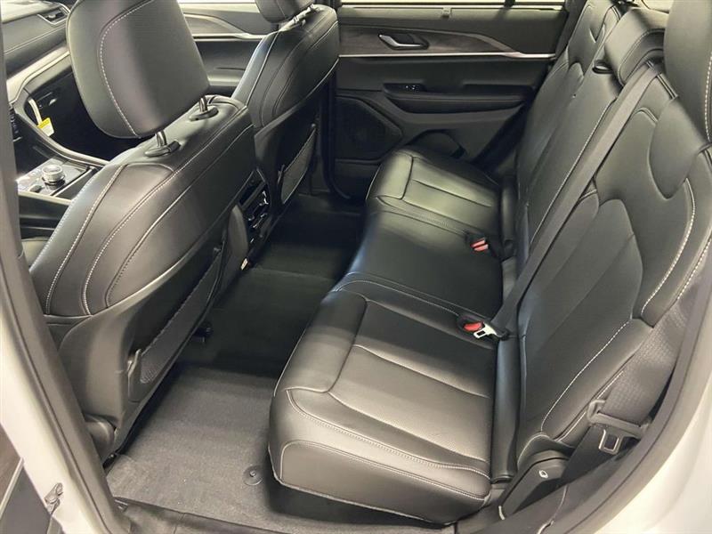 Jeep Grand Cherokee  2025