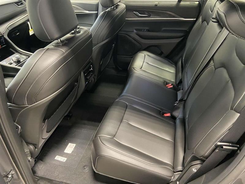 Jeep Grand Cherokee  2025