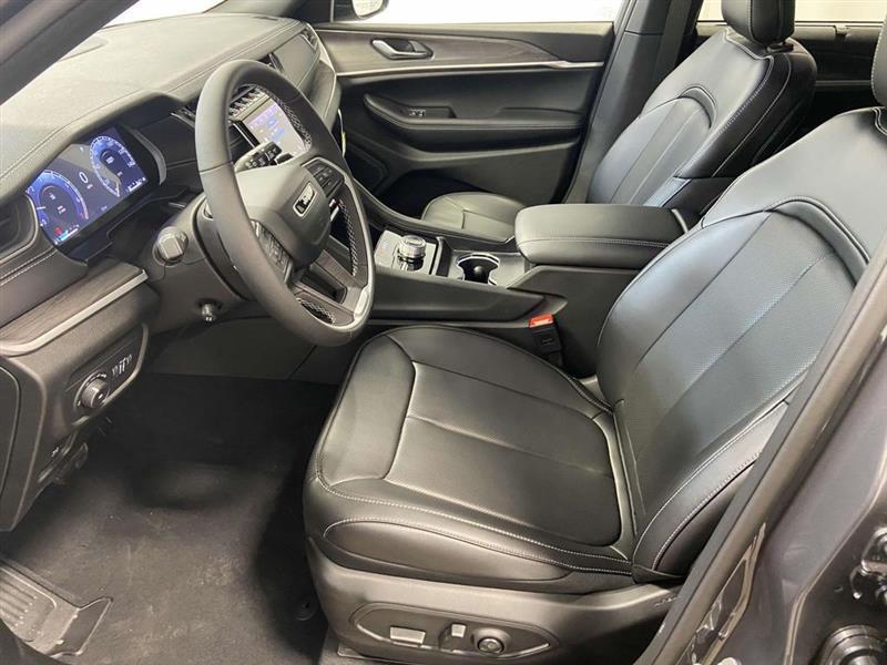 Jeep Grand Cherokee  2025