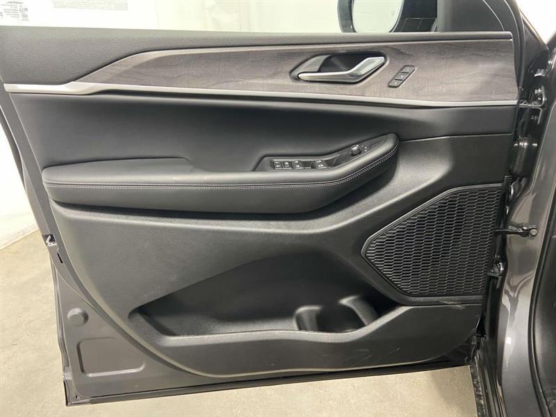 Jeep Grand Cherokee  2025