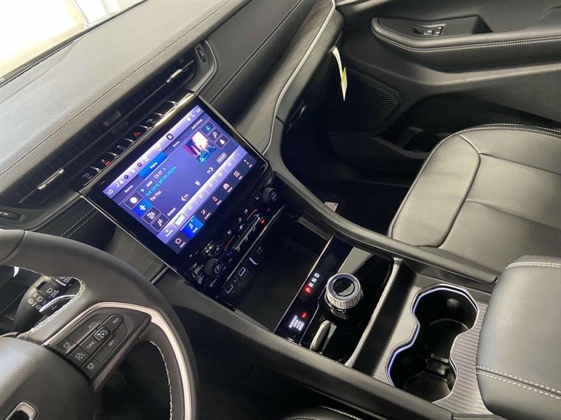 Jeep Grand Cherokee  2025