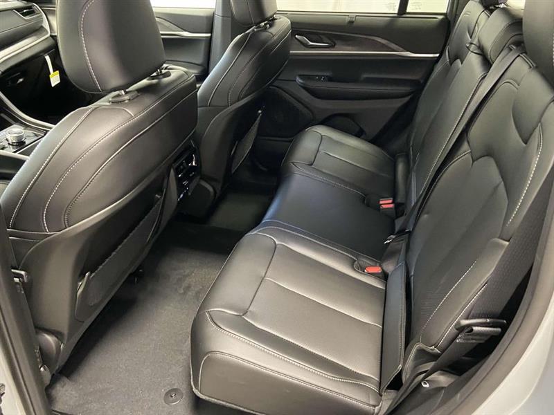 Jeep Grand Cherokee  2025