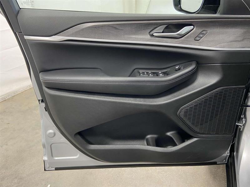 Jeep Grand Cherokee  2025