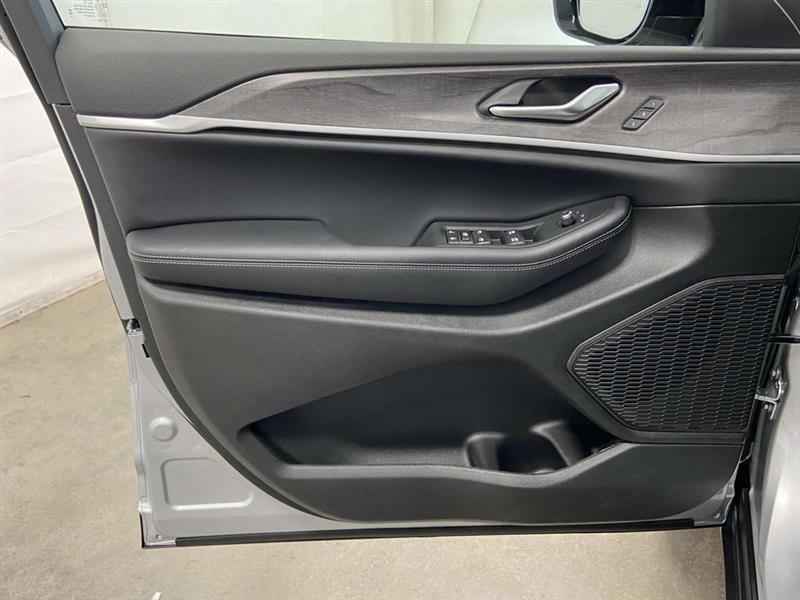 Jeep Grand Cherokee  2025