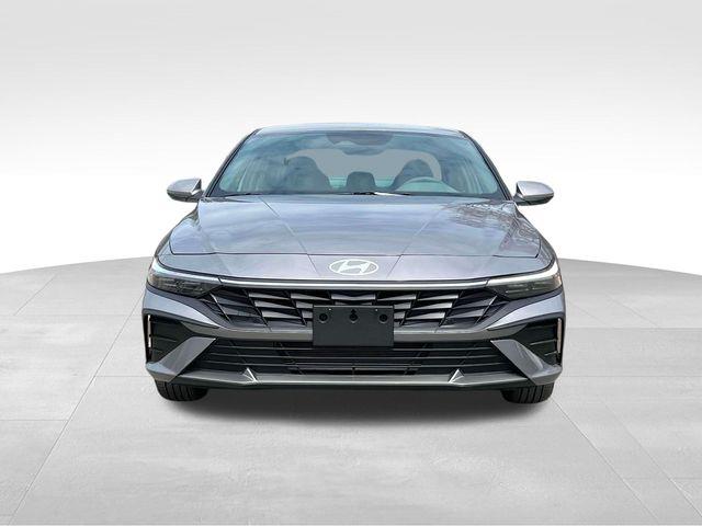 Hyundai Elantra  2025 Hyundai Elantra  2025