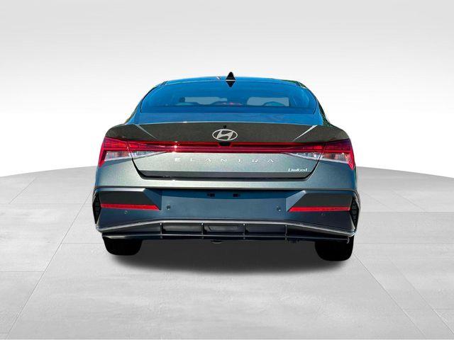 Hyundai Elantra  2025 Hyundai Elantra  2025