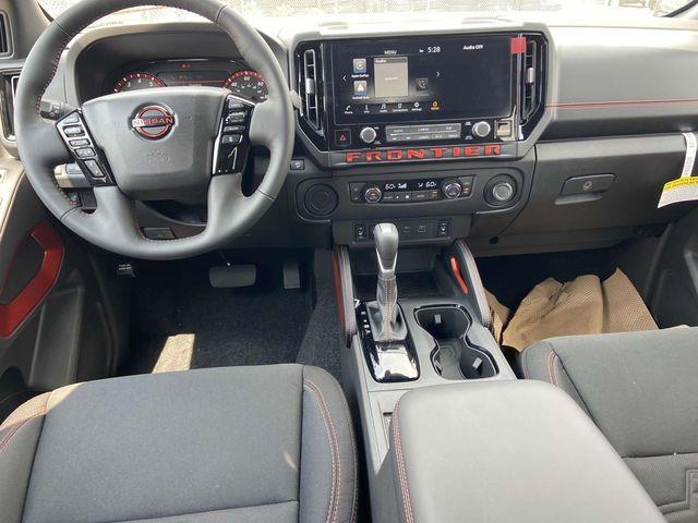 Nissan Frontier  2025