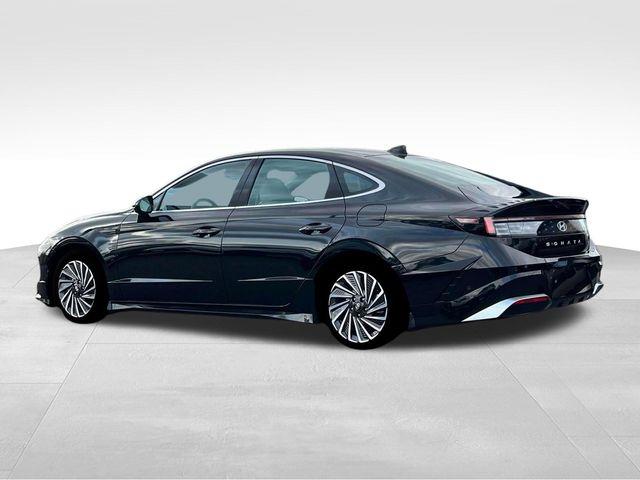 Hyundai Sonata Hybrid  2025