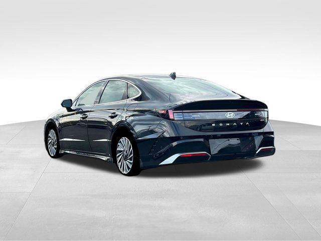 Hyundai Sonata Hybrid  2025