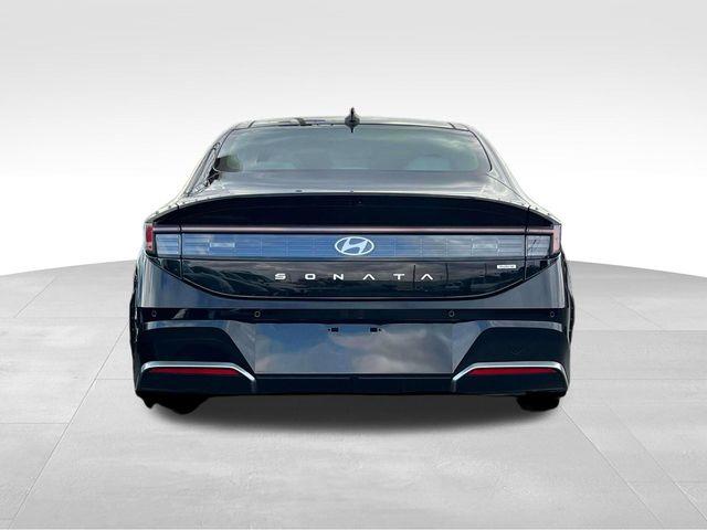 Hyundai Sonata Hybrid  2025