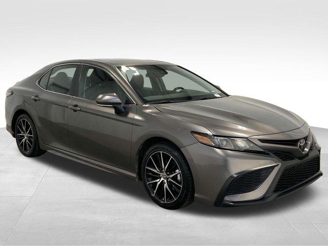 Toyota Camry  2024