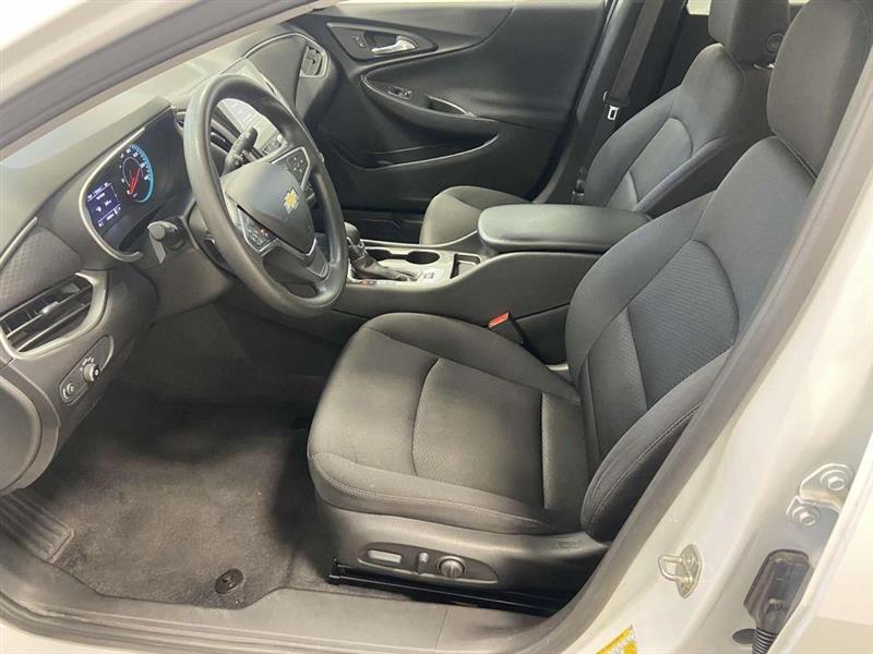 Chevrolet Malibu  2023