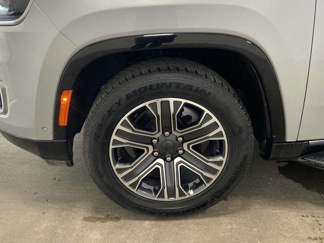 Jeep Wagoneer L  2024