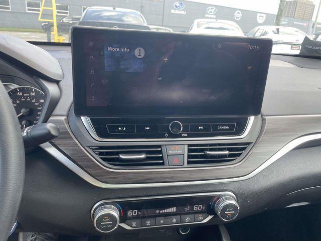 Nissan Altima  2025