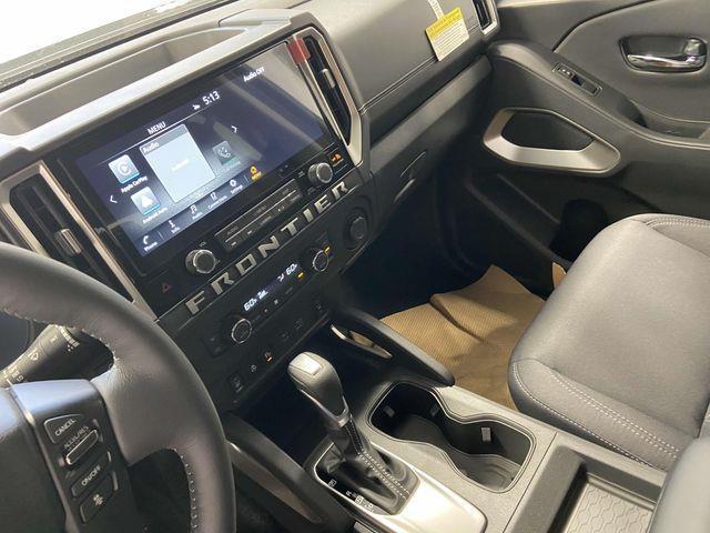 Nissan Frontier  2025