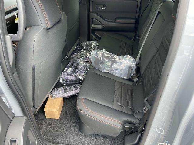 Nissan Frontier  2025