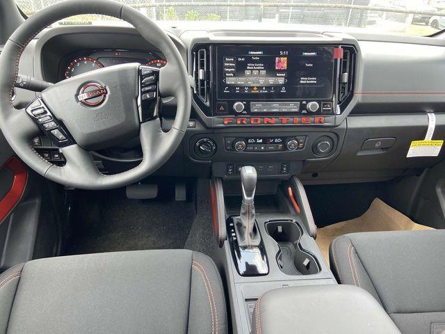 Nissan Frontier  2025