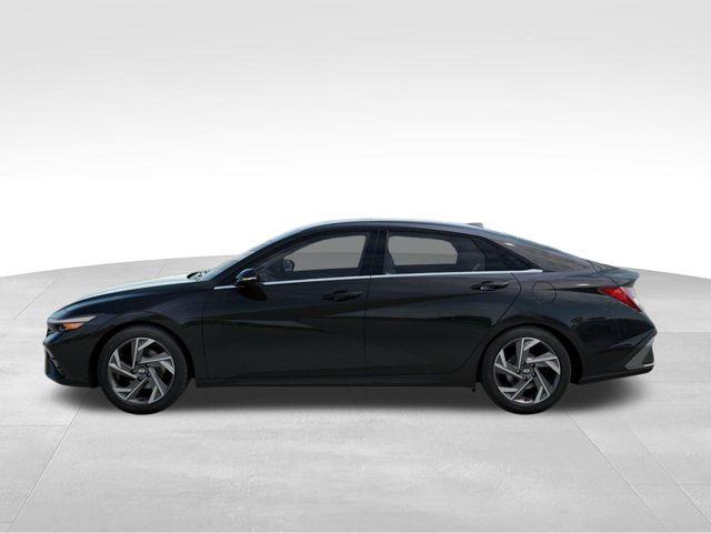 Hyundai Elantra  2025