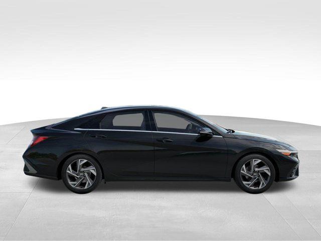 Hyundai Elantra  2025