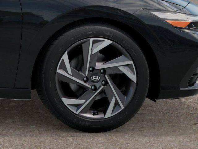 Hyundai Elantra  2025