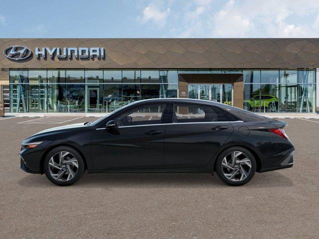 Hyundai Elantra  2025