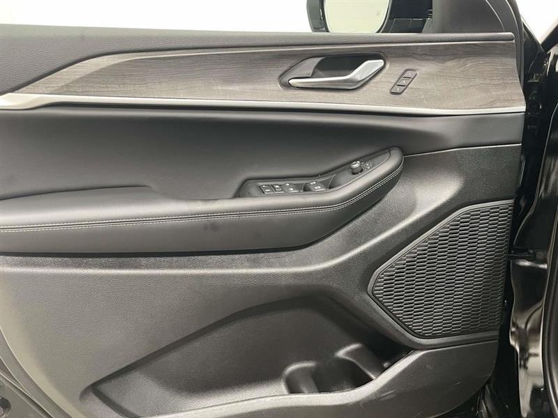 Jeep Grand Cherokee  2025