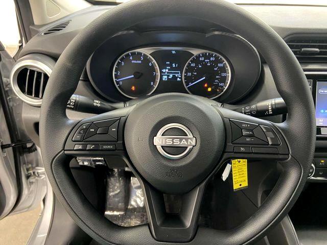 Nissan Versa  2025