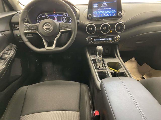 Nissan Sentra  2025 Nissan Sentra  2025