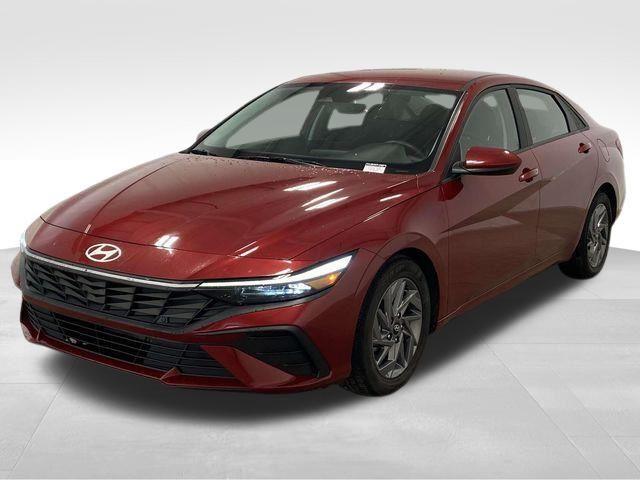 Hyundai Elantra  2024 Hyundai Elantra  2024