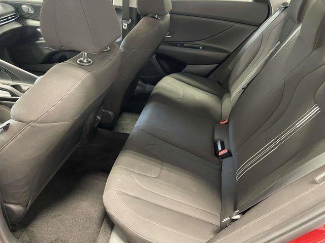 Hyundai Elantra  2024 Hyundai Elantra  2024