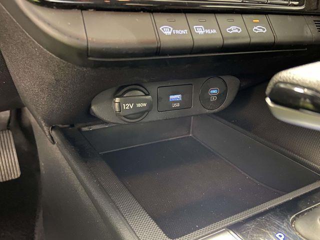 Hyundai Elantra  2024 Hyundai Elantra  2024