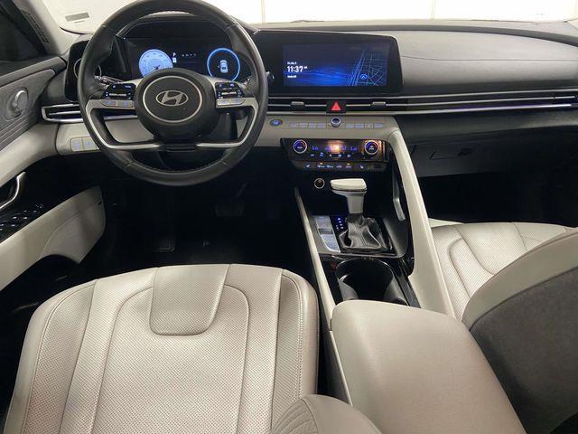 Hyundai Elantra  2024 Hyundai Elantra  2024