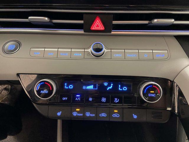 Hyundai Elantra  2024 Hyundai Elantra  2024