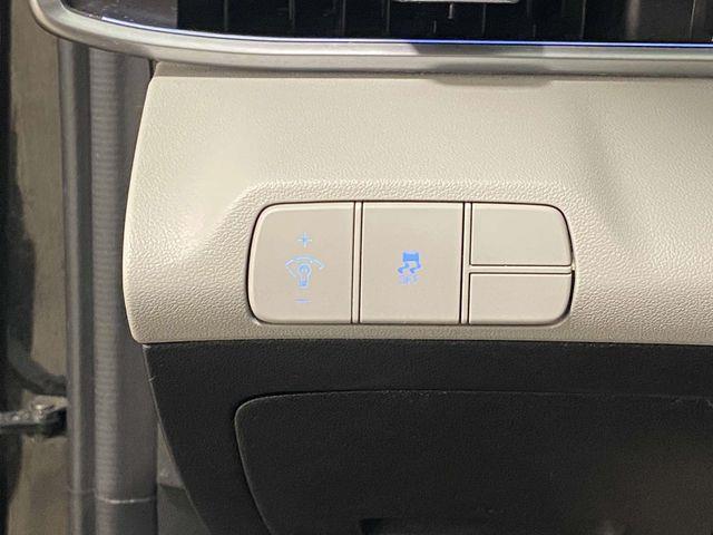 Hyundai Elantra  2024 Hyundai Elantra  2024