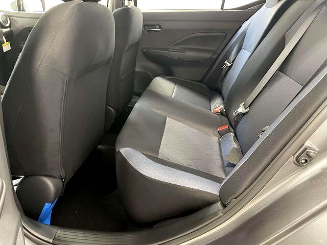 Nissan Versa  2025