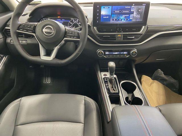 Nissan Altima  2025