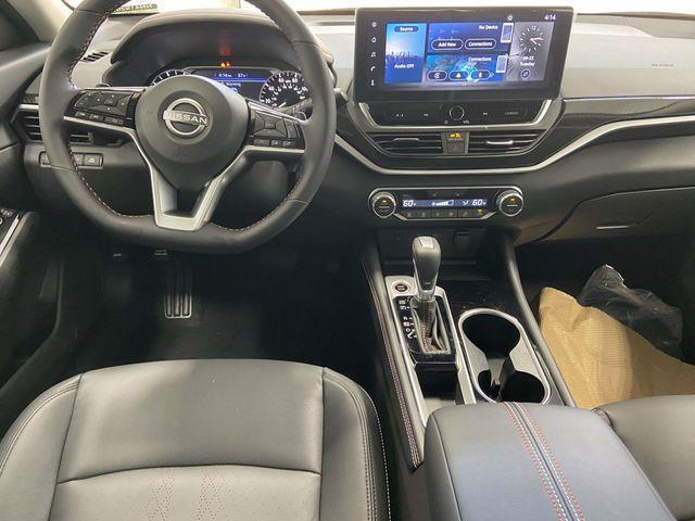 Nissan Altima  2025