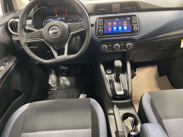 Nissan Versa  2025