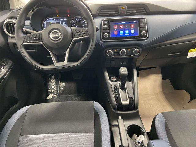 Nissan Versa  2025