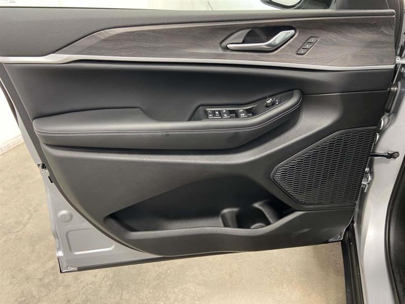 Jeep Grand Cherokee  2025