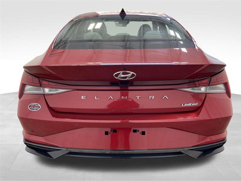 Hyundai Elantra  2023