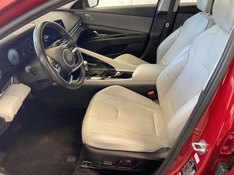 Hyundai Elantra  2023