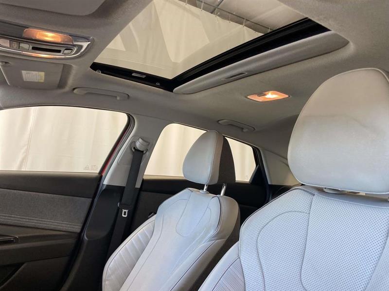 Hyundai Elantra  2023