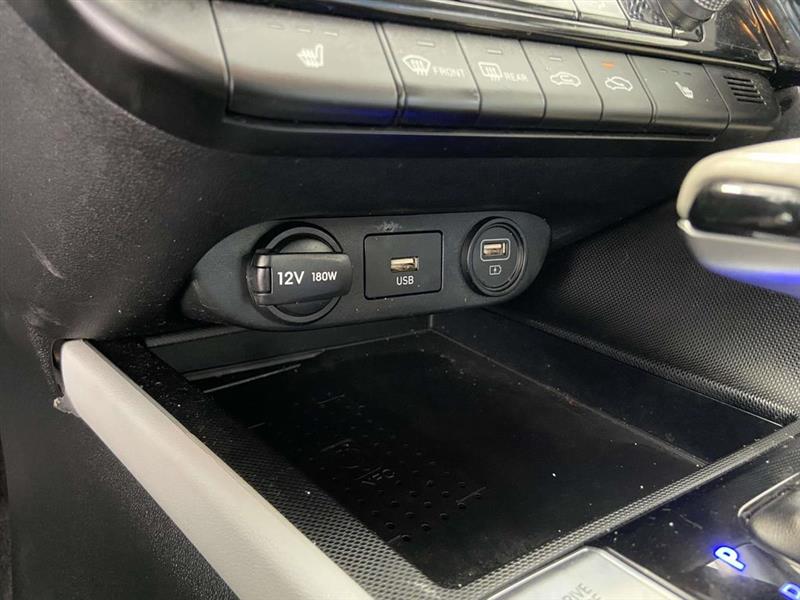 Hyundai Elantra  2023