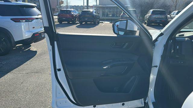 Nissan Pathfinder  2025