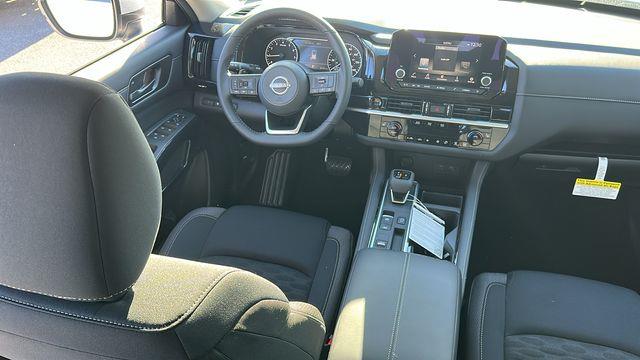 Nissan Pathfinder  2025