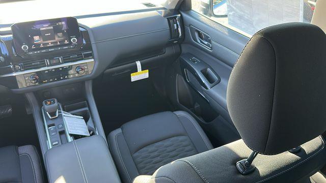 Nissan Pathfinder  2025