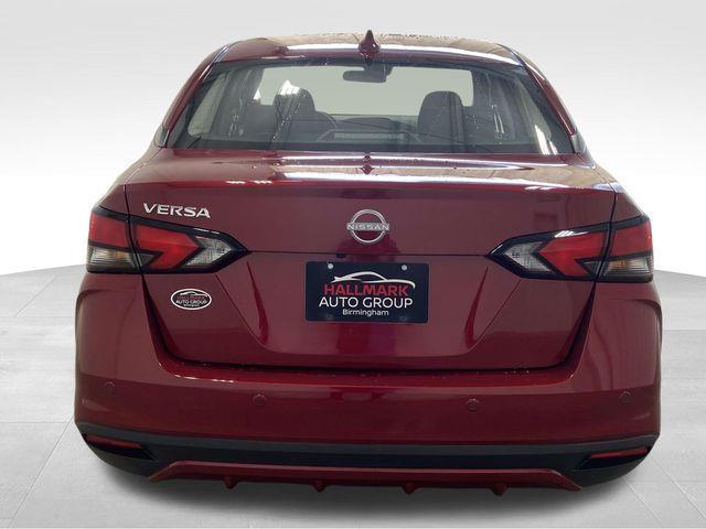 Nissan Versa  2025
